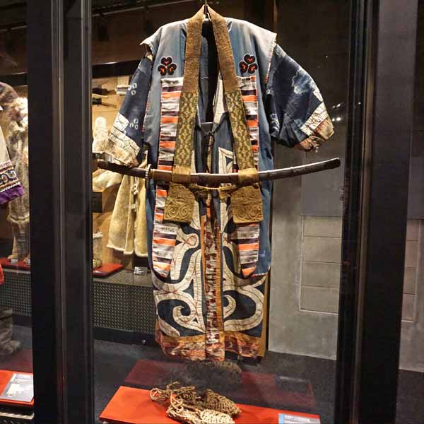 北方民族博物館 アイヌ民族男性衣装