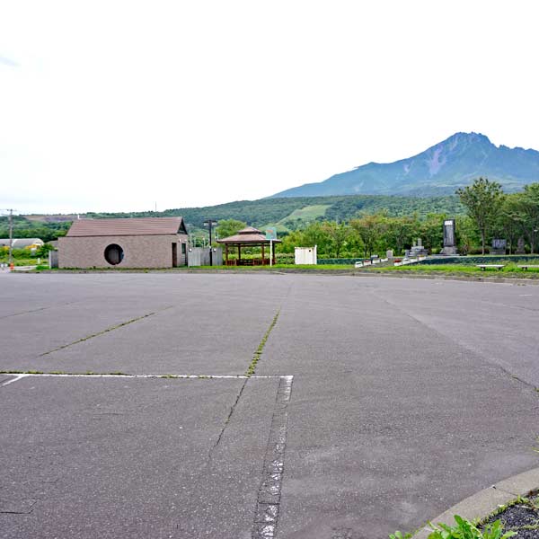 利尻島 会津藩士の墓 種富駐輪駐車公園