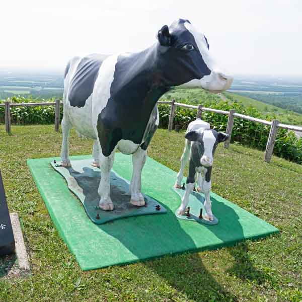乳牛の像
